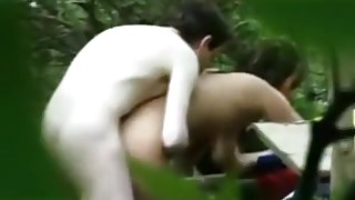Voyeur busts a couple having sex in nature2
